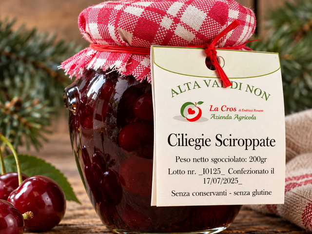 Vasetto di ciliegie sciroppate