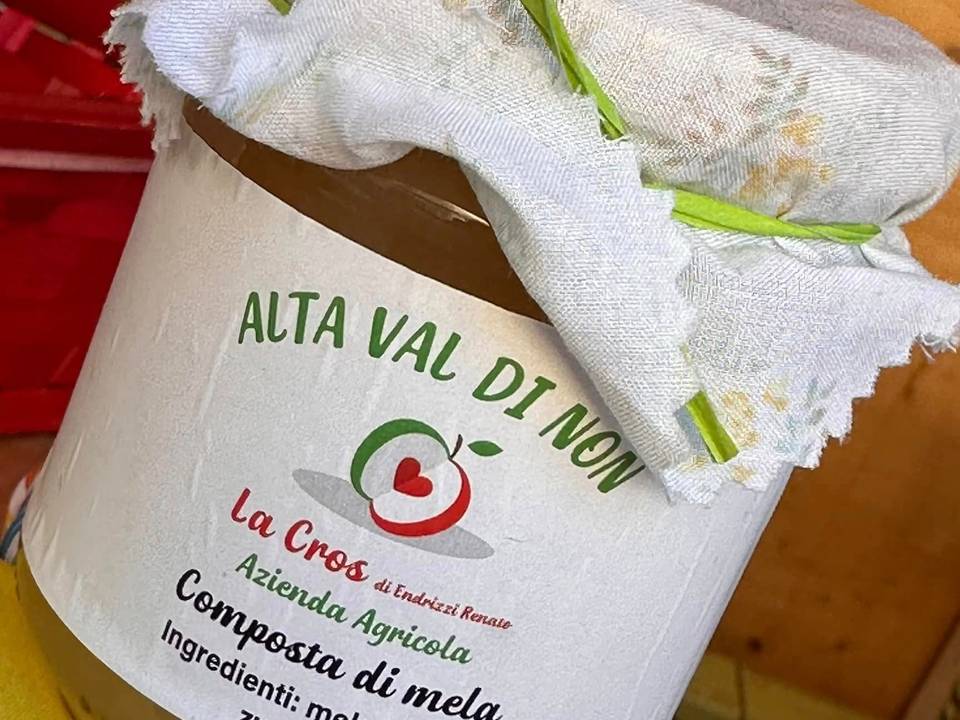 Vasetto di composta di mele golden